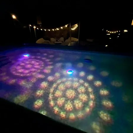 Bed and breakfast Reve Du Sud Near Carcassonne -pool-jacuzzi-breakfast Brugairolles